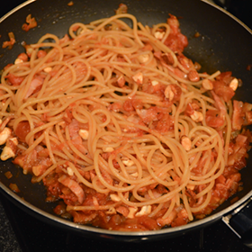 ナッツたっぷりトマトソーススパゲッティ⑦